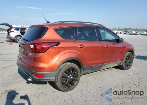 2019 Ford Escape Se z USA, uszkodzony, nr VIN 1FMCU0GD4KUC05919